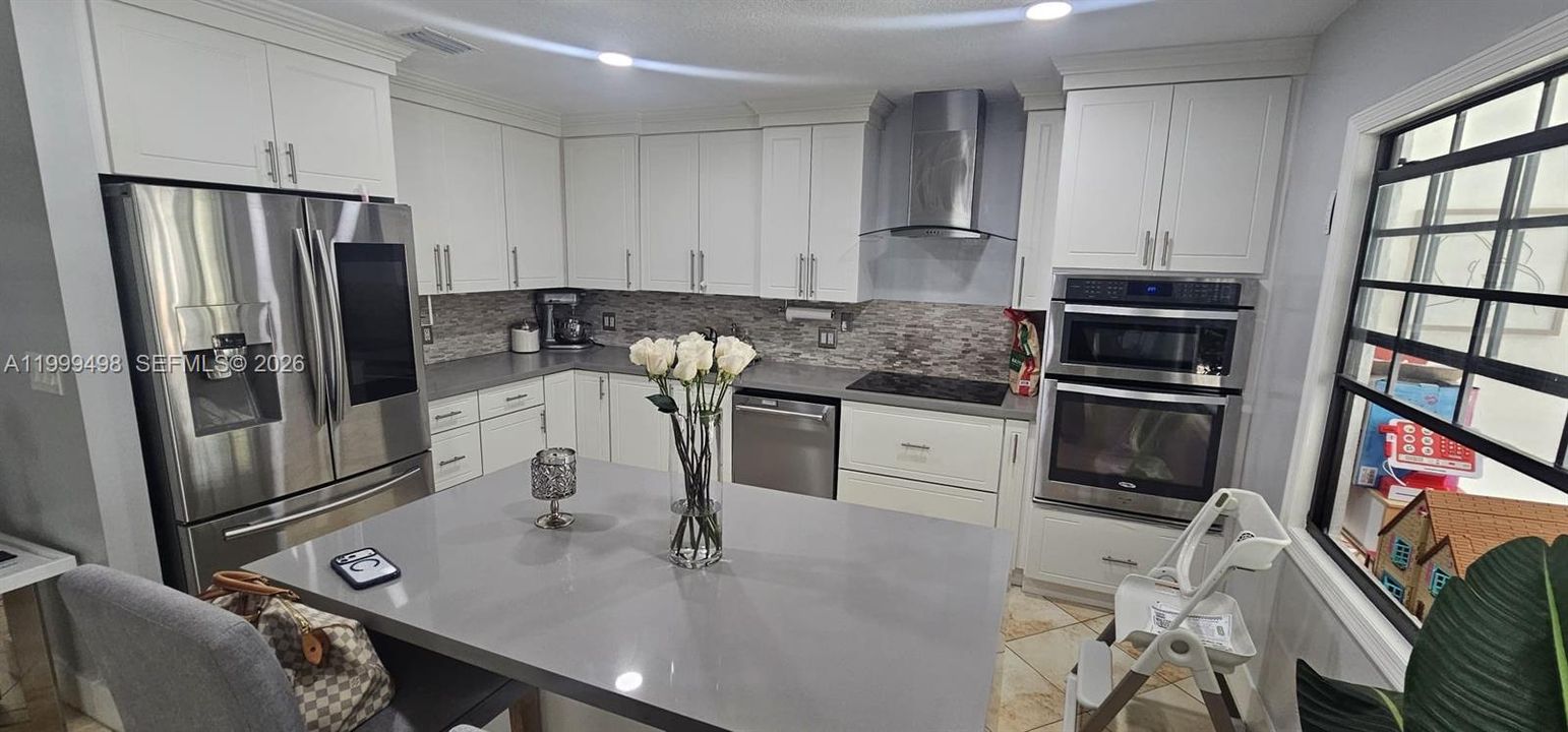 Active With Contract: $580,000 (3 beds, 2 baths, 1648 Square Feet)