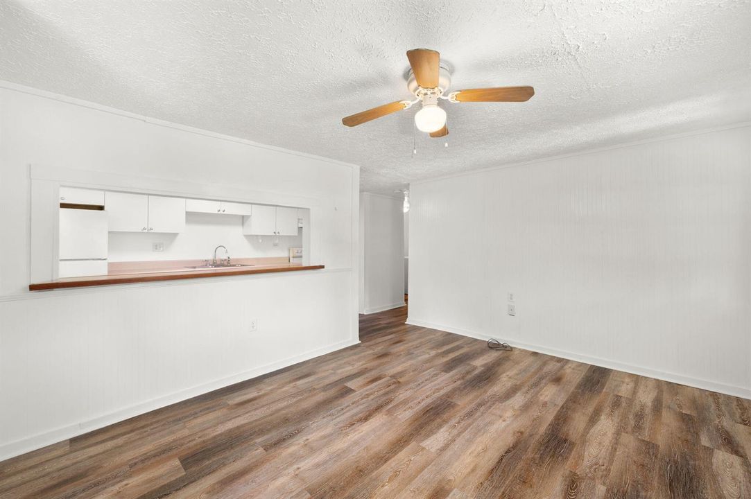 3-web-or-mls-390 Baysinger Ave - 3