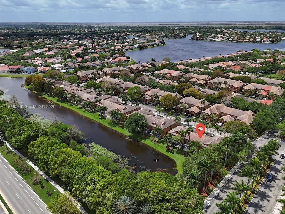 Active With Contract: $400,000 (2 beds, 1 baths, 969 Square Feet)