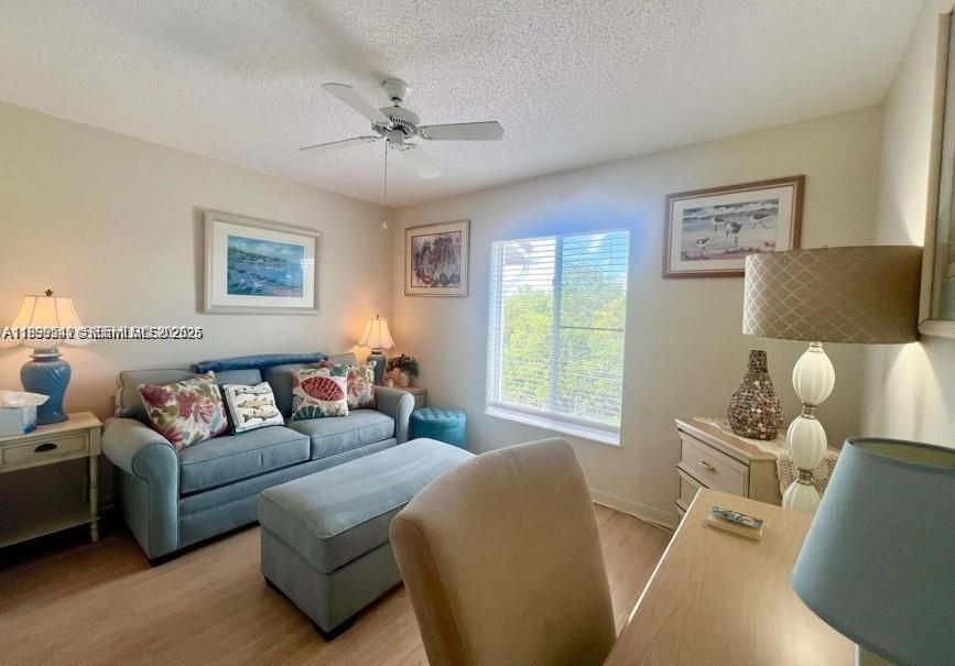 For Rent: $2,500 (2 beds, 2 baths, 1090 Square Feet)