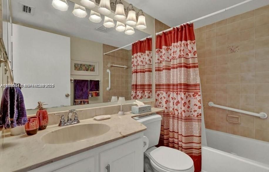 For Rent: $2,500 (2 beds, 2 baths, 1090 Square Feet)