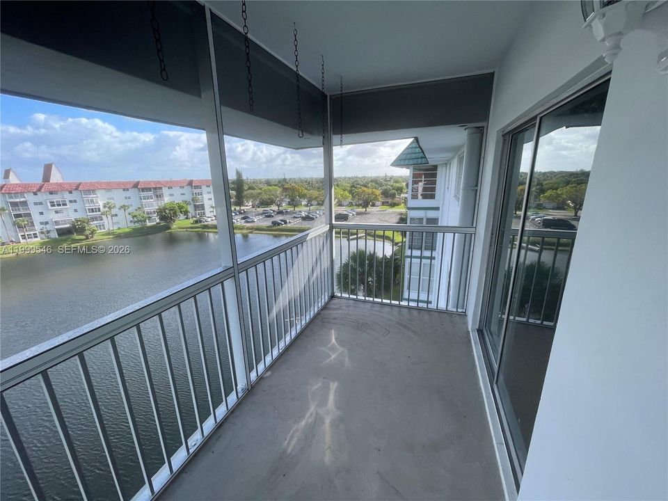 Screened Balcony
