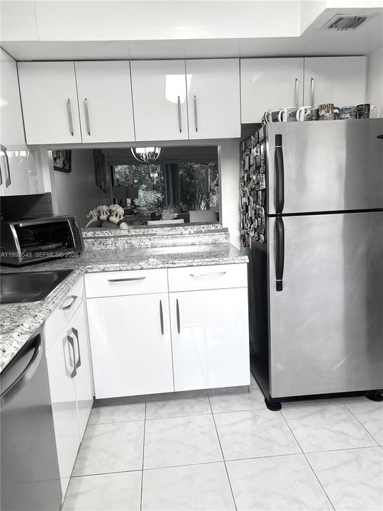 Activo con contrato: $295,000 (2 camas, 1 baños, 1152 Pies cuadrados)