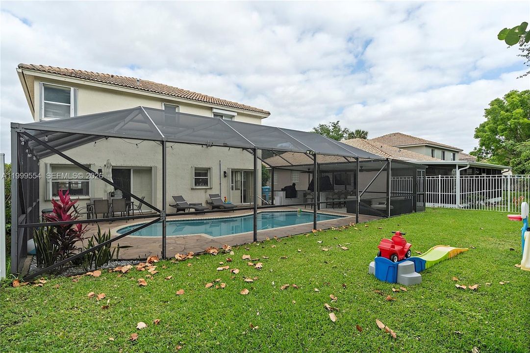 For Sale: $675,000 (4 beds, 2 baths, 2058 Square Feet)