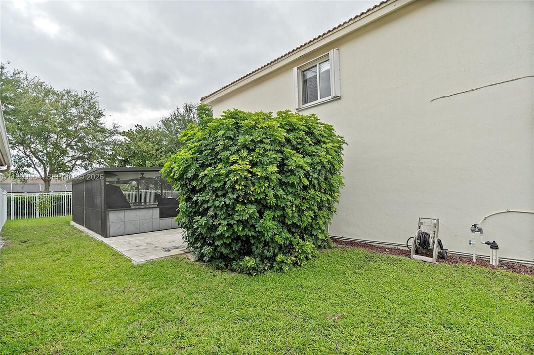 For Sale: $675,000 (4 beds, 2 baths, 2058 Square Feet)