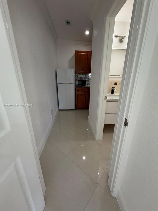 Recently Rented: $1,200 (1 beds, 1 baths, 1920 Square Feet)