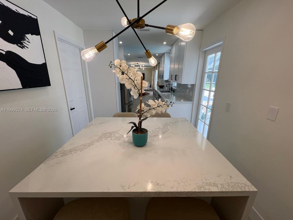 В аренду: $2,700 (3 спален, 2 ванн, 1620 Квадратных фут)