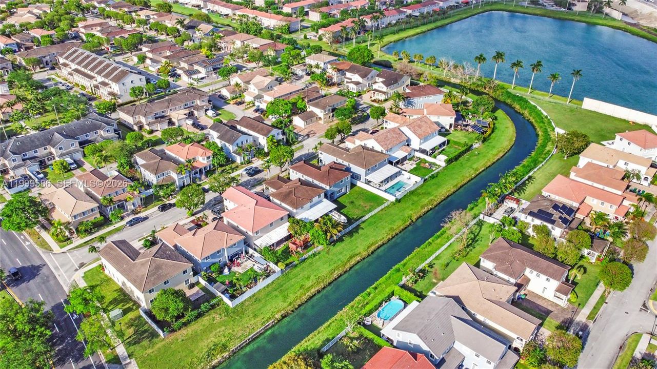 На продажу: $575,000 (3 спален, 2 ванн, 2641 Квадратных фут)