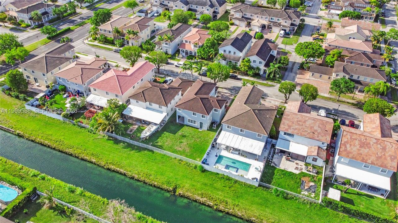 На продажу: $575,000 (3 спален, 2 ванн, 2641 Квадратных фут)