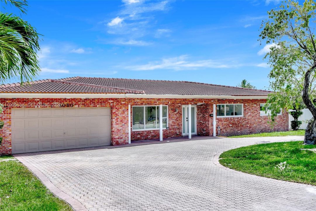 Recently Sold: $1,650,000 (4 beds, 3 baths, 2247 Square Feet)