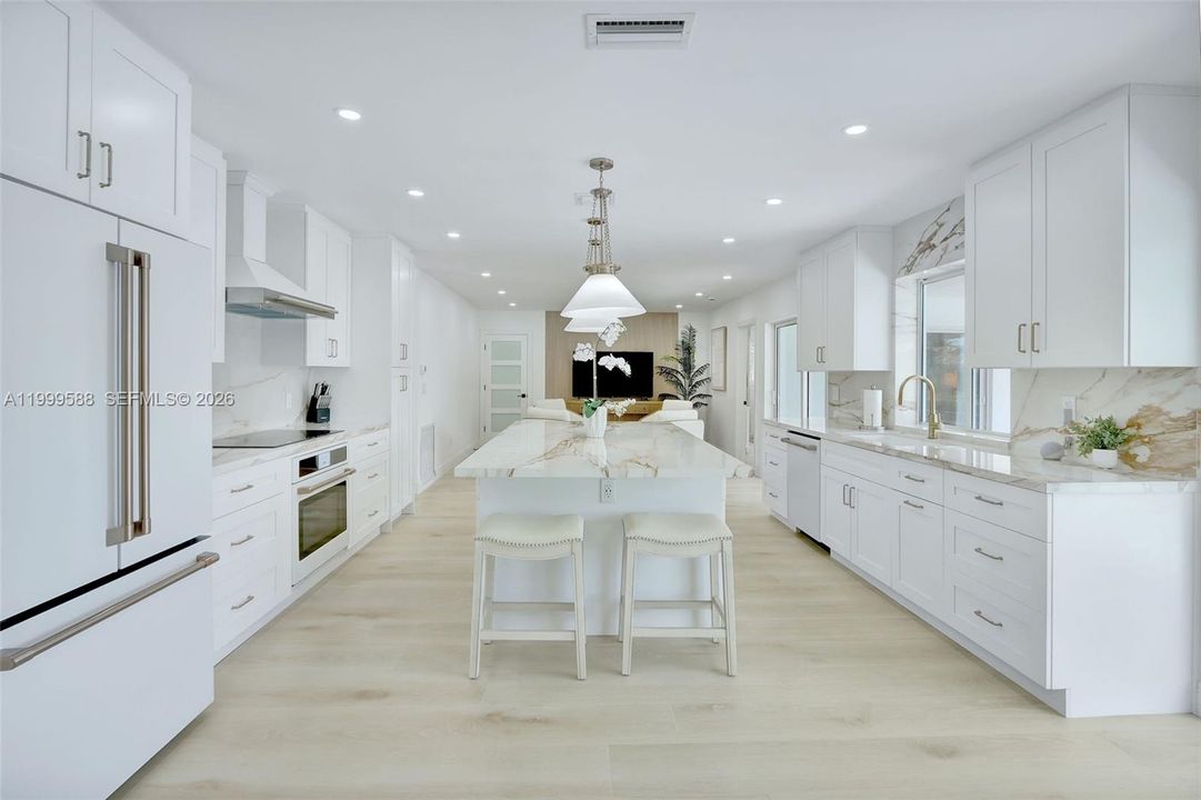 Recently Sold: $1,650,000 (4 beds, 3 baths, 2247 Square Feet)