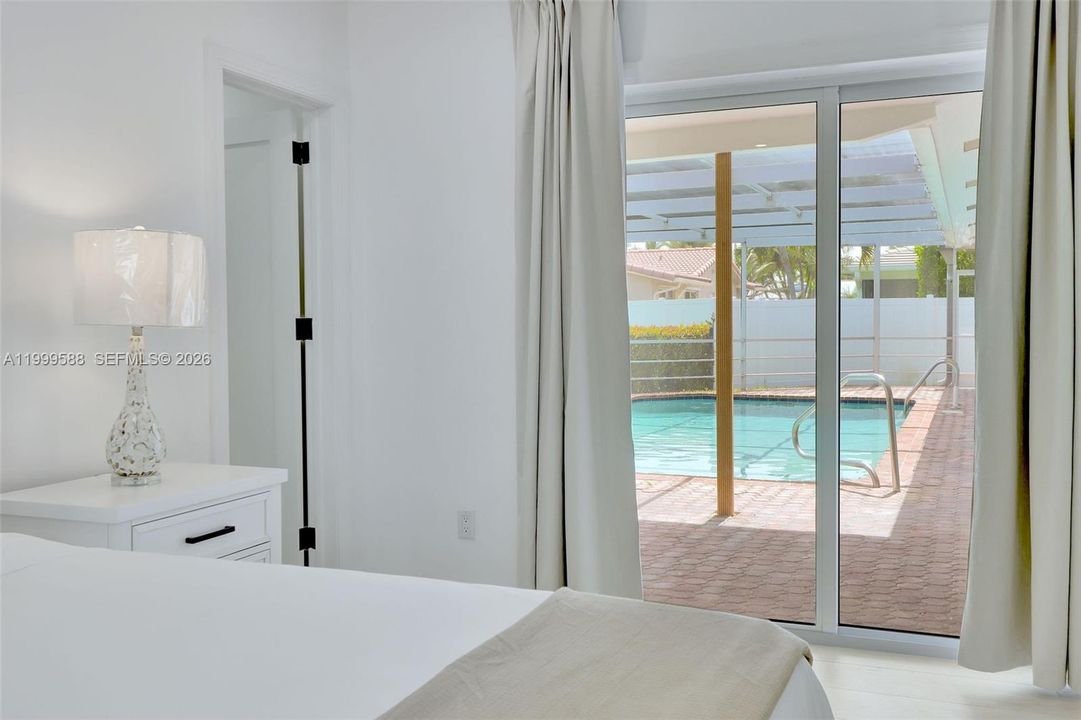 Recently Sold: $1,650,000 (4 beds, 3 baths, 2247 Square Feet)