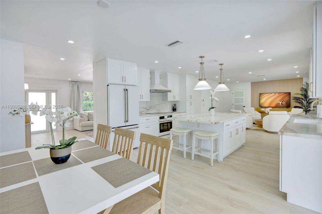 Recently Sold: $1,650,000 (4 beds, 3 baths, 2247 Square Feet)