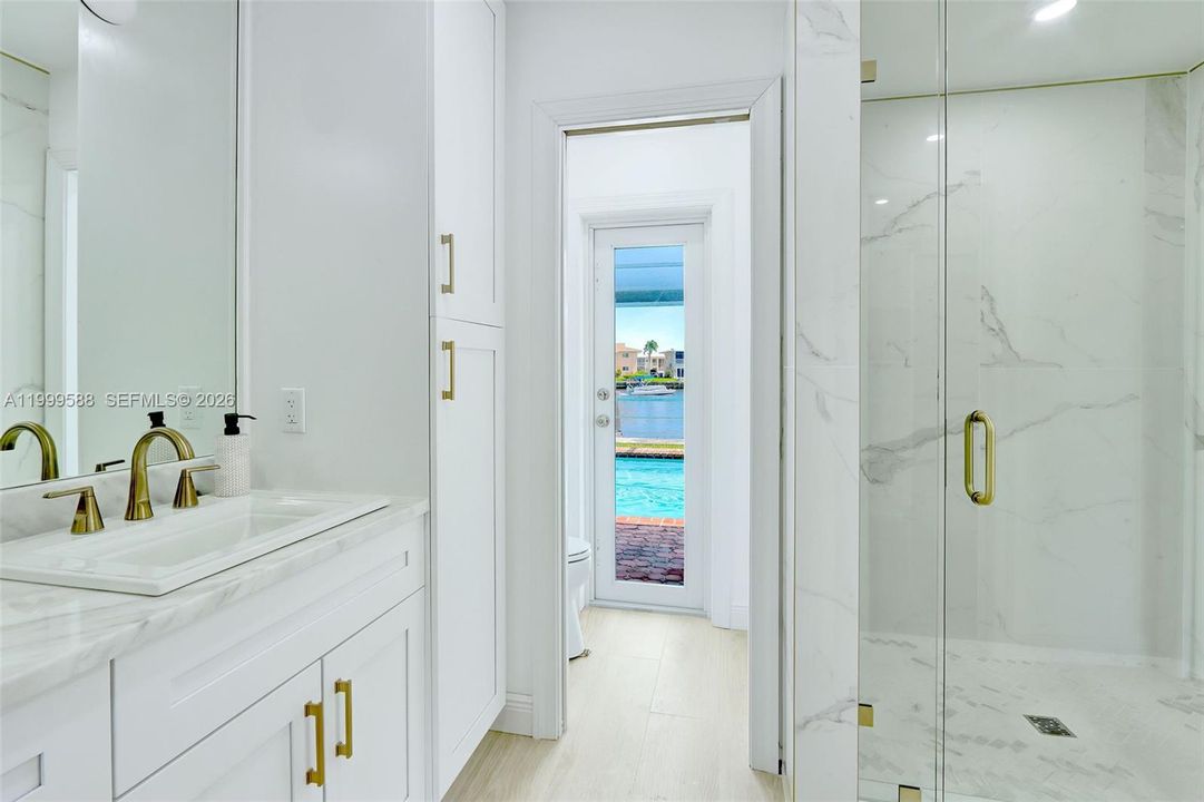 Recently Sold: $1,650,000 (4 beds, 3 baths, 2247 Square Feet)