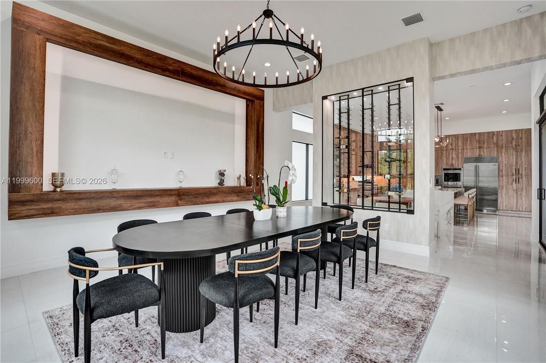 Vendido Recientemente: $3,299,999 (7 camas, 8 baños, 5782 Pies cuadrados)
