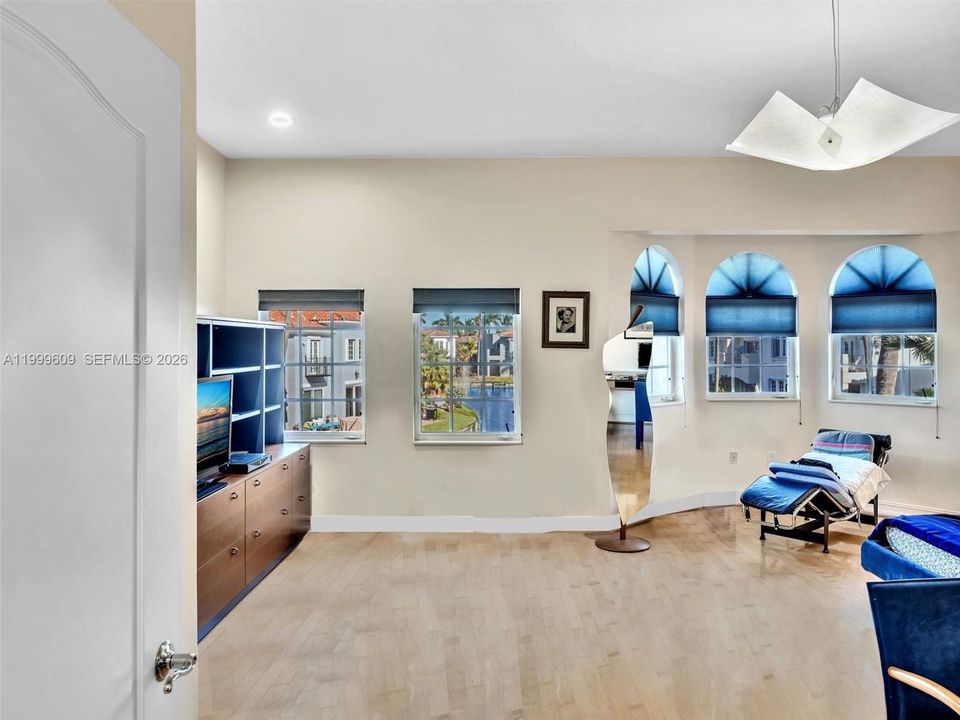 En Venta: $1,845,000 (4 camas, 4 baños, 2954 Pies cuadrados)