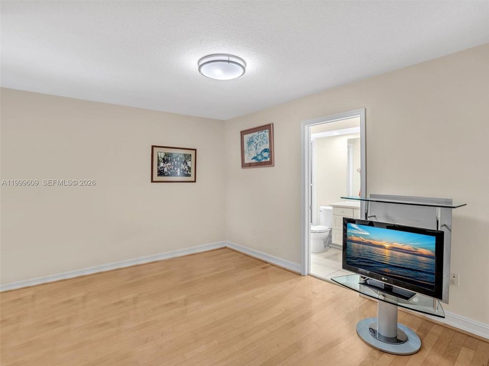 En Venta: $1,845,000 (4 camas, 4 baños, 2954 Pies cuadrados)