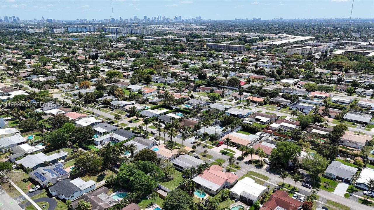 На продажу: $975,000 (3 спален, 2 ванн, 0 Квадратных фут)