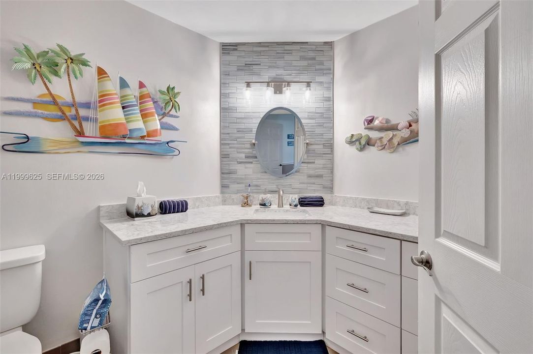 For Sale: $269,900 (2 beds, 2 baths, 1298 Square Feet)