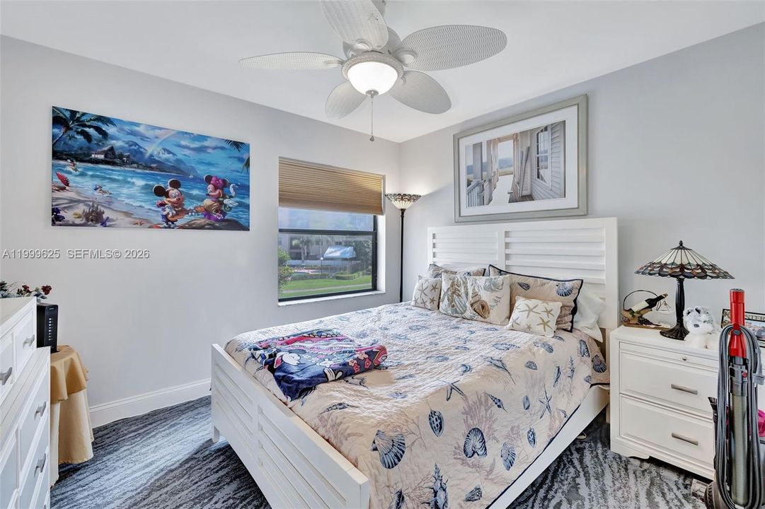 For Sale: $269,900 (2 beds, 2 baths, 1298 Square Feet)