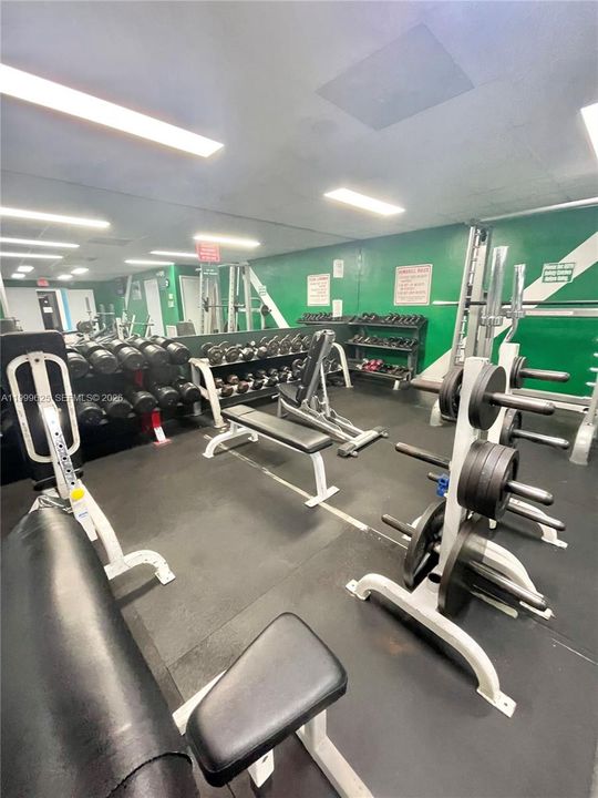 For Sale: $269,900 (2 beds, 2 baths, 1298 Square Feet)