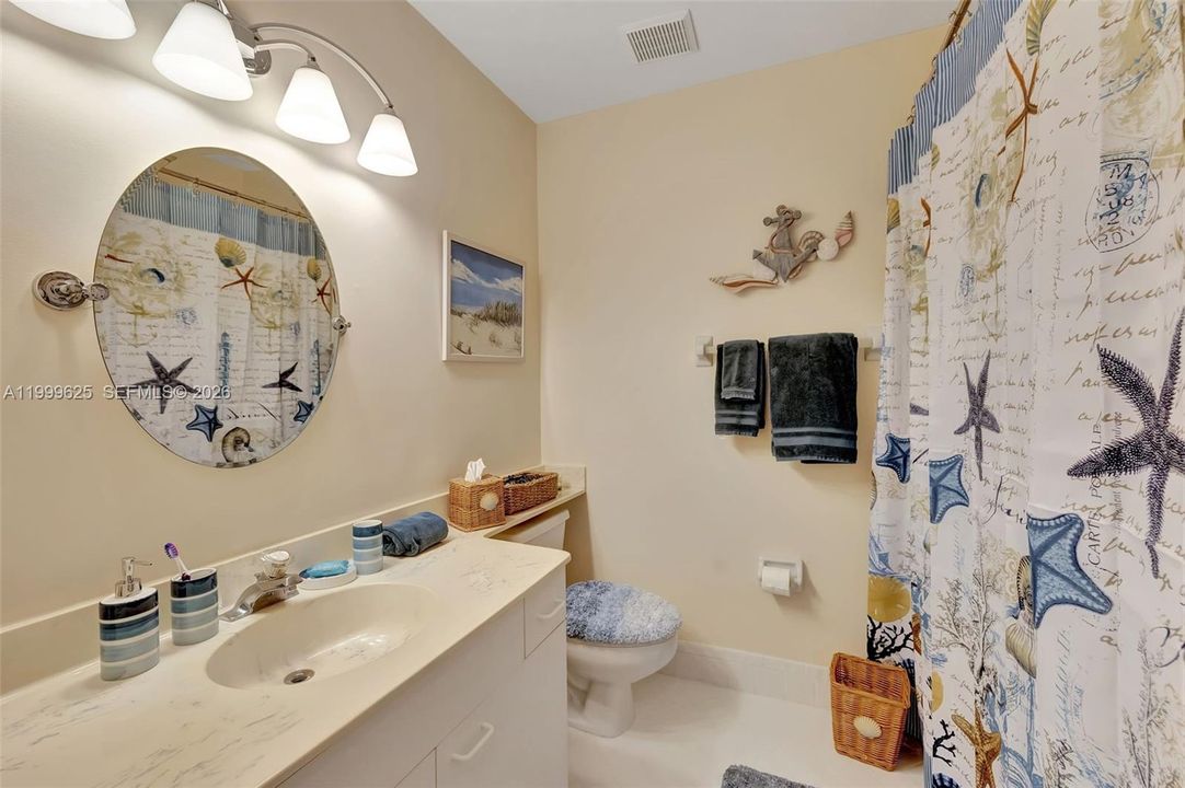 For Sale: $269,900 (2 beds, 2 baths, 1298 Square Feet)