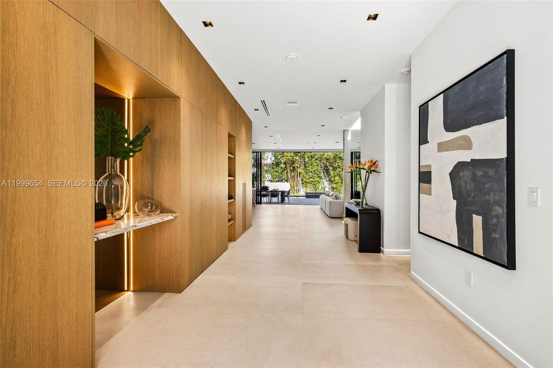 For Sale: $3,650,000 (3 beds, 3 baths, 3085 Square Feet)