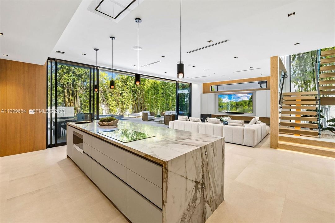 For Sale: $3,650,000 (3 beds, 3 baths, 3085 Square Feet)