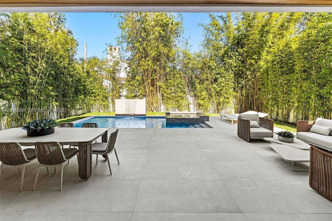 For Sale: $3,650,000 (3 beds, 3 baths, 3085 Square Feet)