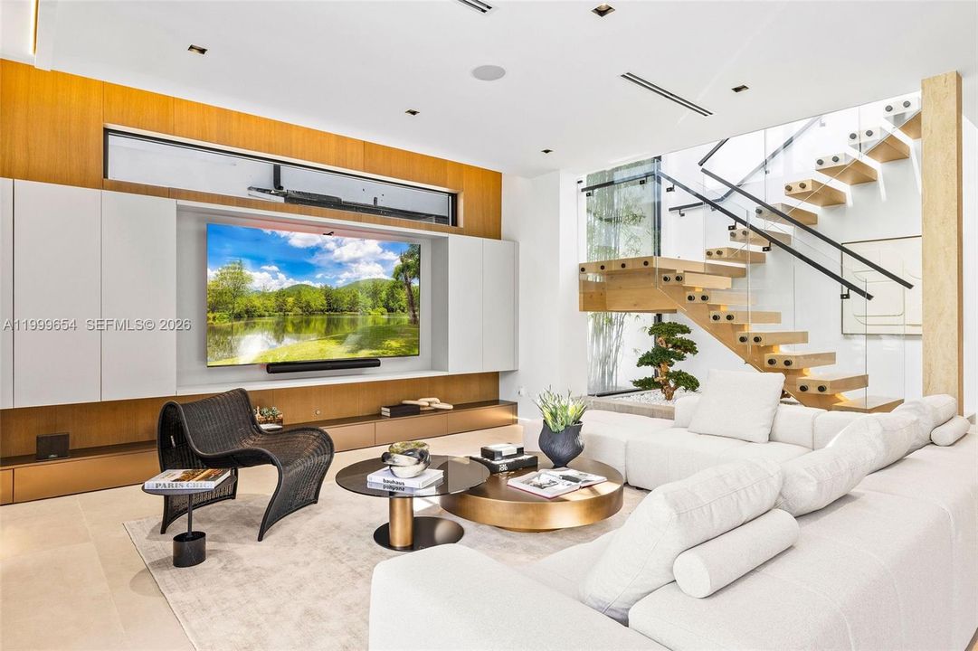 For Sale: $3,650,000 (3 beds, 3 baths, 3085 Square Feet)