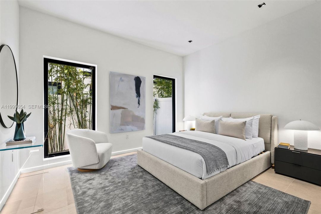 For Sale: $3,650,000 (3 beds, 3 baths, 3085 Square Feet)
