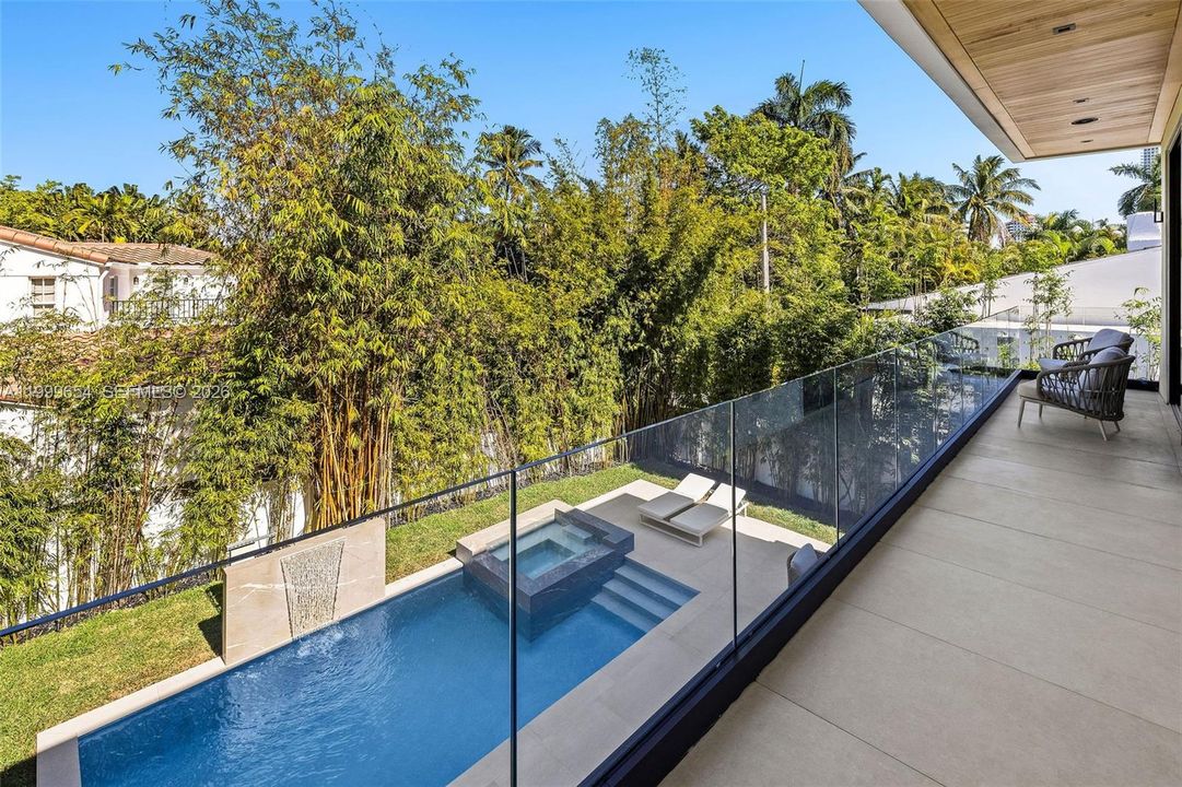 For Sale: $3,650,000 (3 beds, 3 baths, 3085 Square Feet)