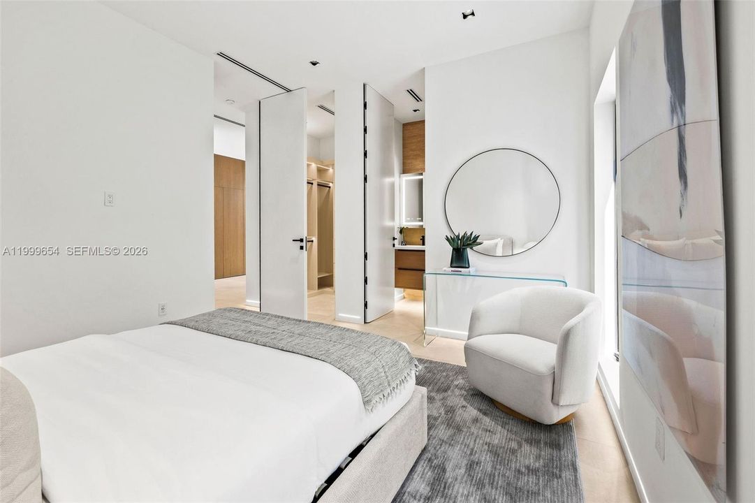 For Sale: $3,650,000 (3 beds, 3 baths, 3085 Square Feet)