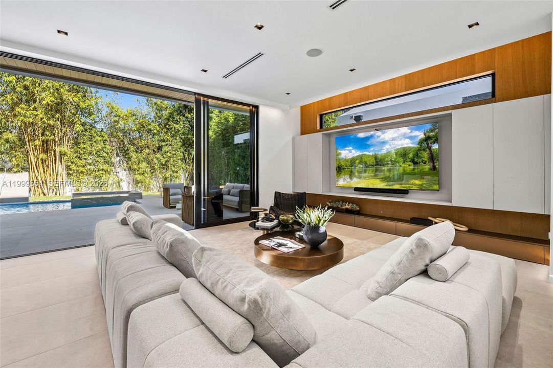 For Sale: $3,650,000 (3 beds, 3 baths, 3085 Square Feet)