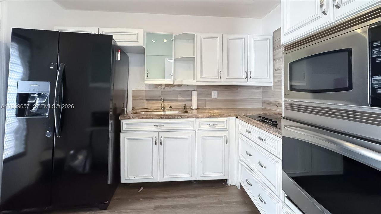 Activo con contrato: $95,000 (1 camas, 1 baños, 748 Pies cuadrados)