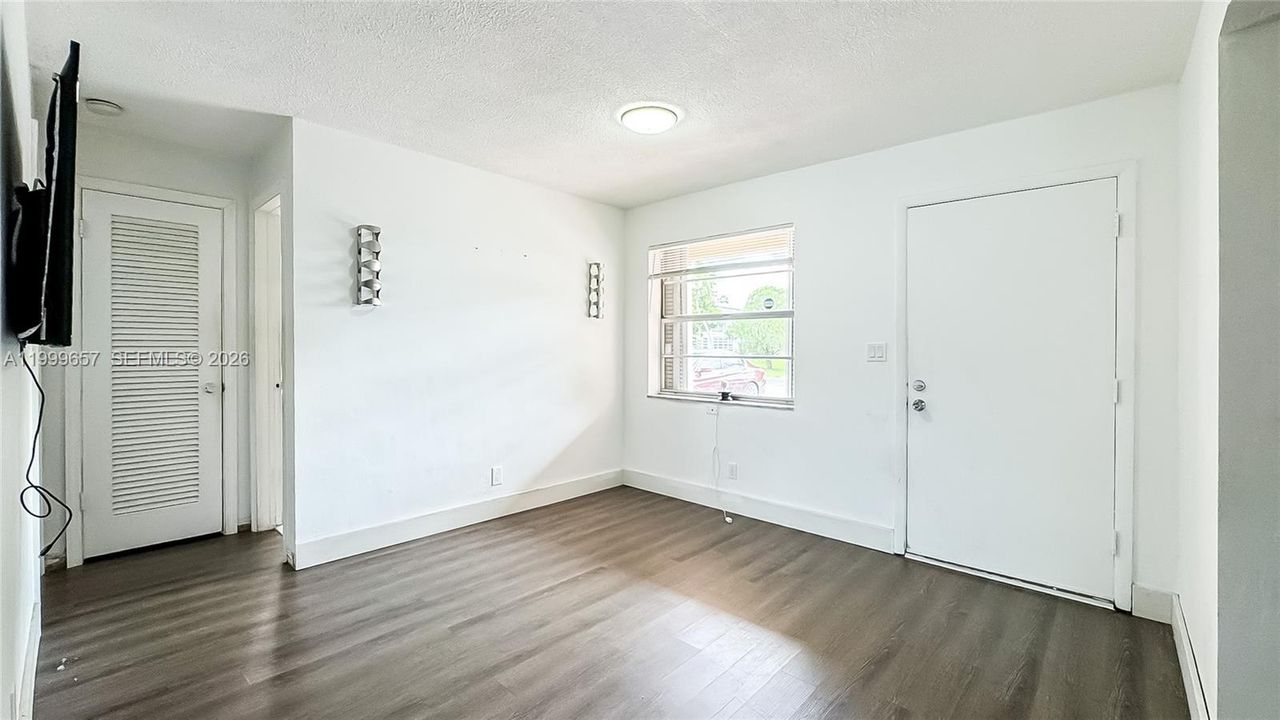 Activo con contrato: $95,000 (1 camas, 1 baños, 748 Pies cuadrados)