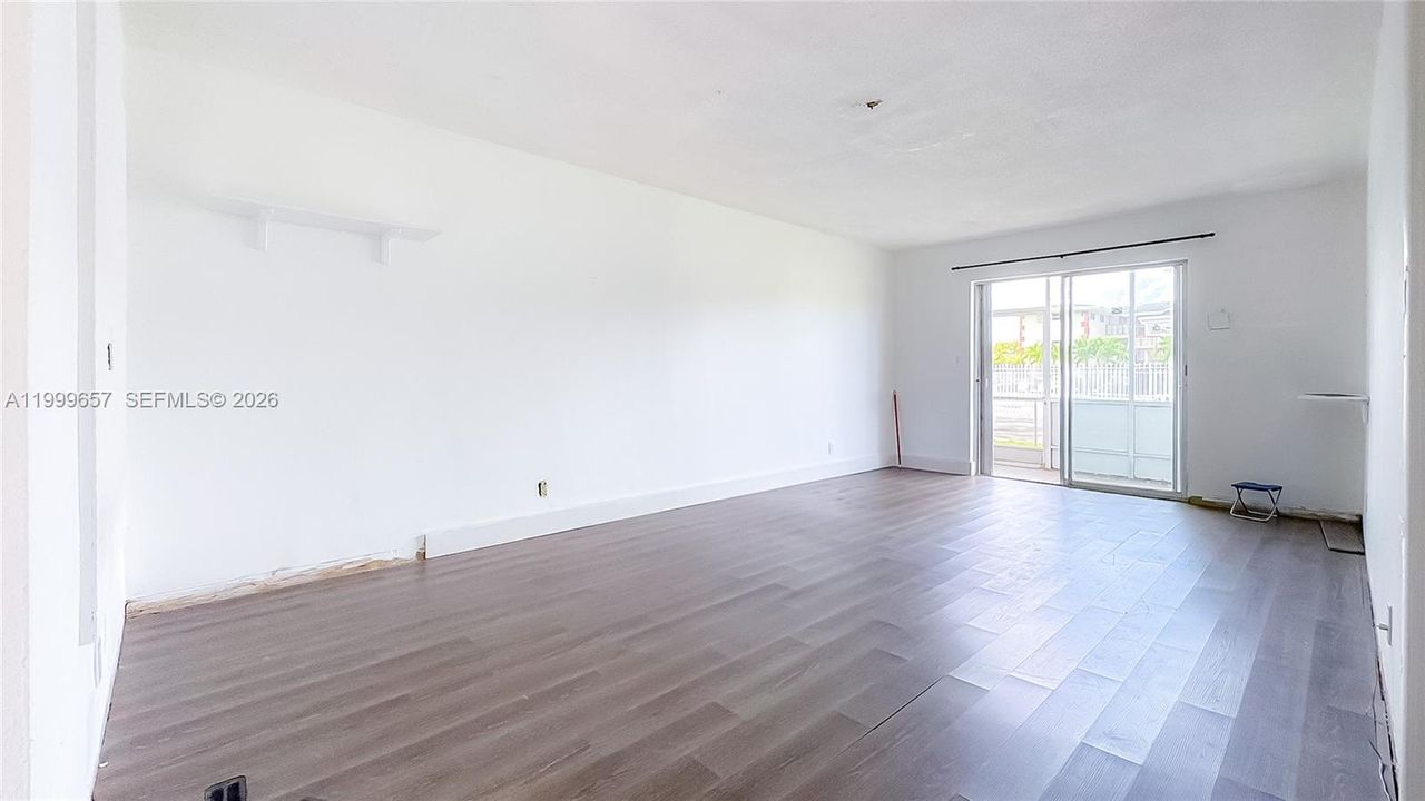 Activo con contrato: $95,000 (1 camas, 1 baños, 748 Pies cuadrados)