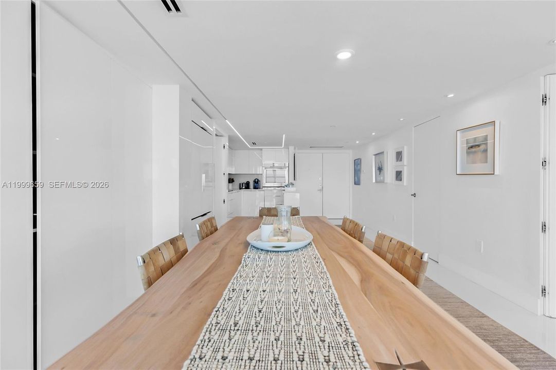 Active With Contract: $8,000 (3 beds, 2 baths, 1700 Square Feet)
