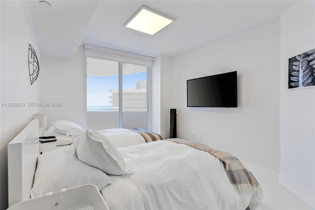 Active With Contract: $8,000 (3 beds, 2 baths, 1700 Square Feet)