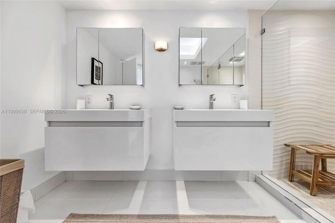Active With Contract: $8,000 (3 beds, 2 baths, 1700 Square Feet)