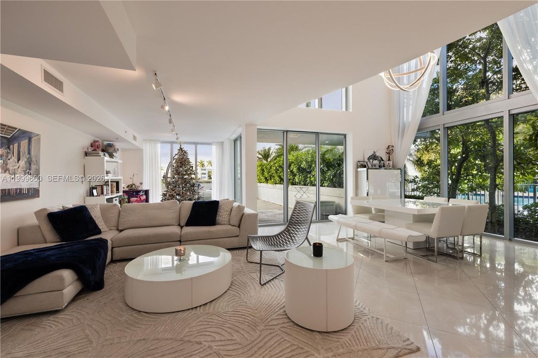For Sale: $1,900,000 (4 beds, 3 baths, 2496 Square Feet)