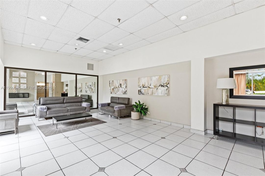 For Sale: $565,000 (3 beds, 2 baths, 1570 Square Feet)