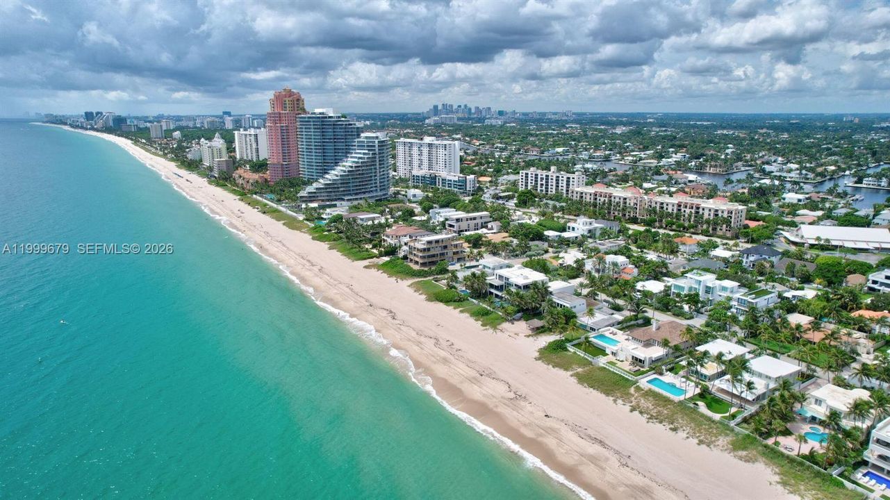 На продажу: $4,695,000 (5 спален, 6 ванн, 0 Квадратных фут)