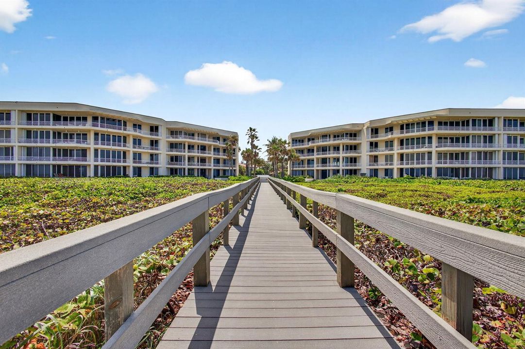 Ocean Isle buildings