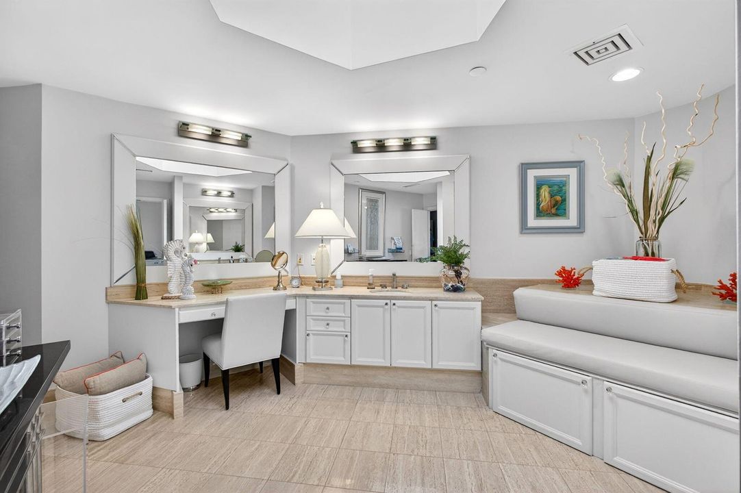 Ensuite bathroom 2