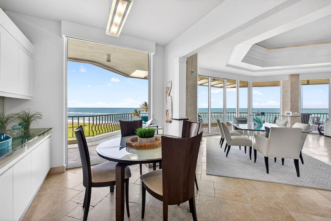 Breakfast area