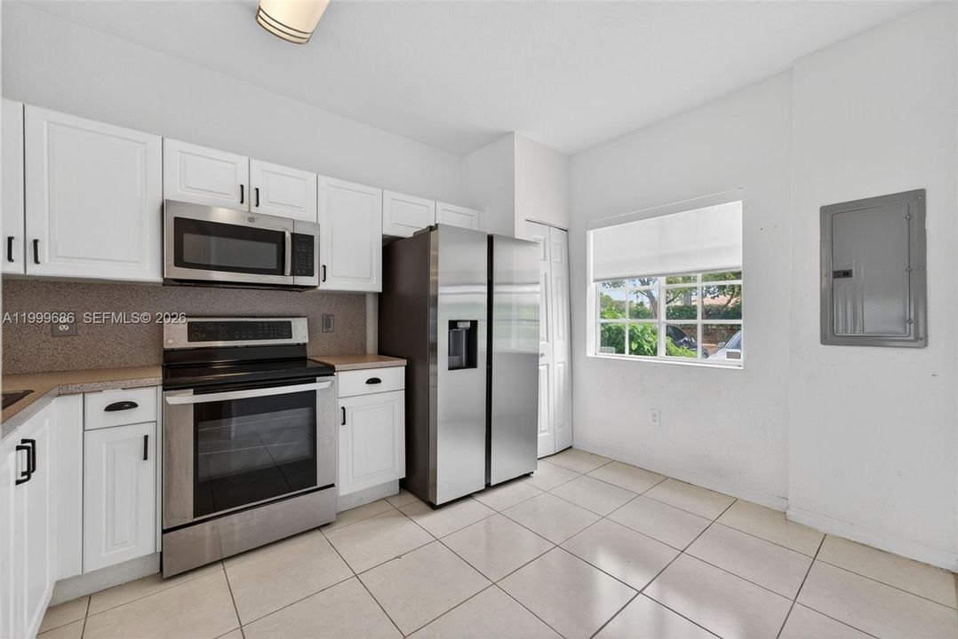 Activo con contrato: $314,999 (2 camas, 2 baños, 1268 Pies cuadrados)