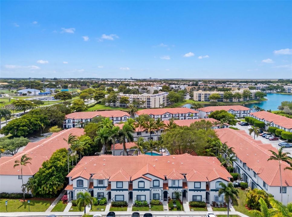 Activo con contrato: $314,999 (2 camas, 2 baños, 1268 Pies cuadrados)