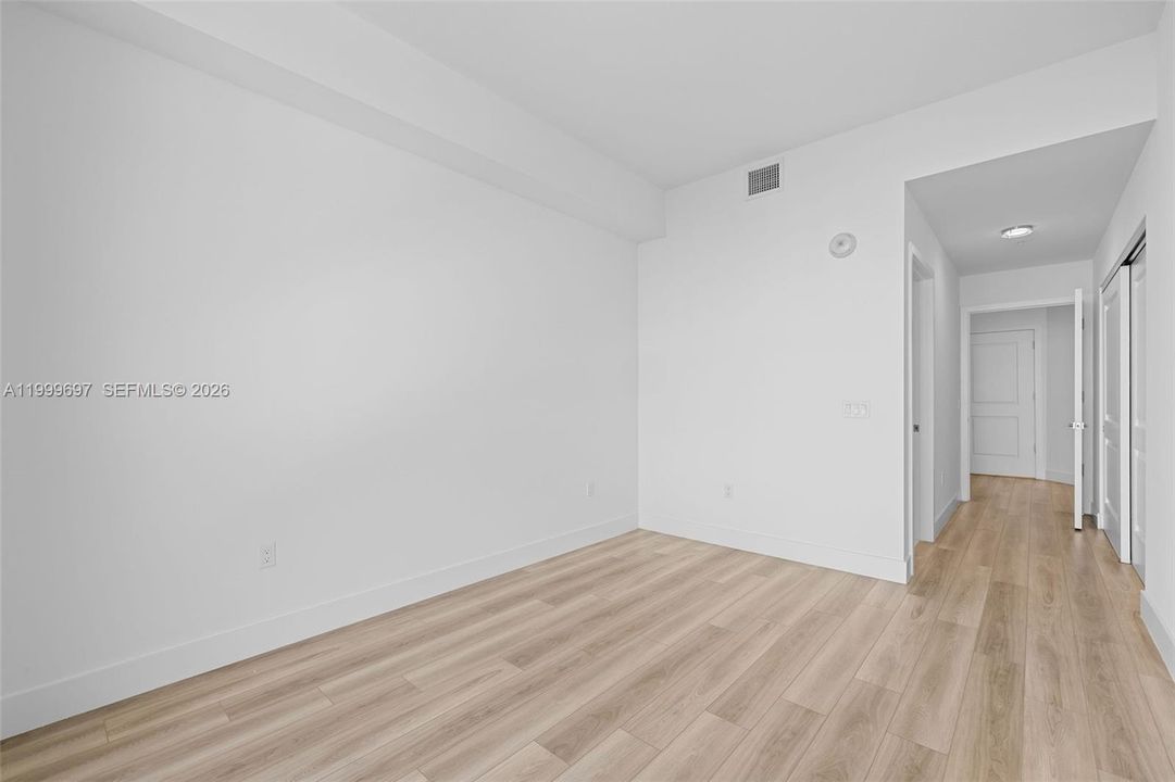 Activo con contrato: $4,475 (2 camas, 2 baños, 1483 Pies cuadrados)
