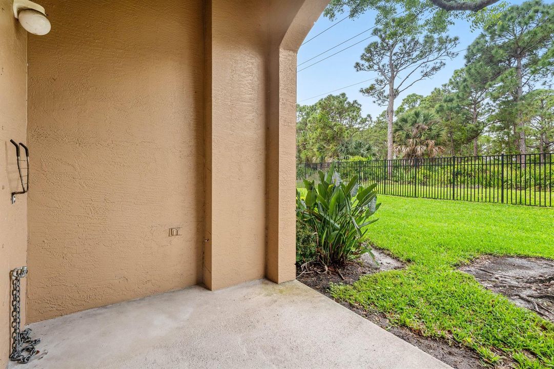 029-4891BonsaiCircle-101-PalmBeachGarden